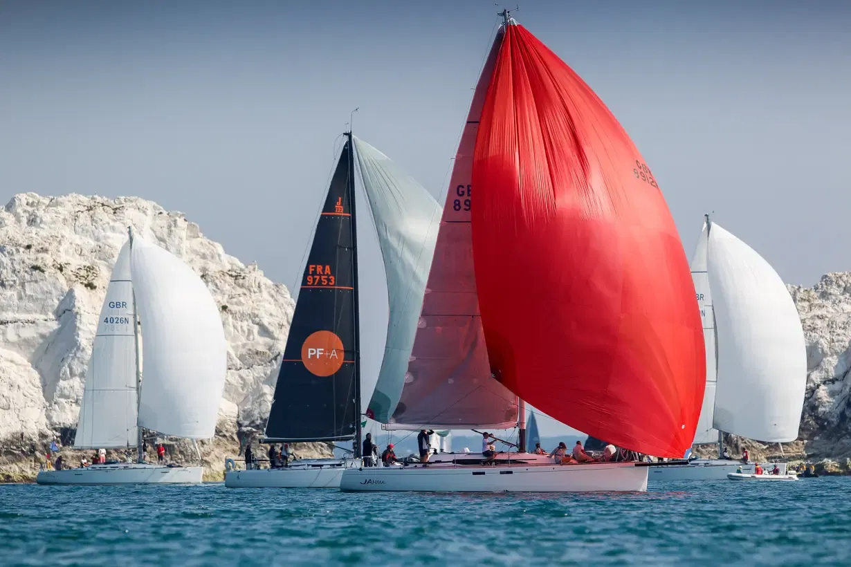 The Needles. Jahmal, GBR 89123, FRA 9753, GBR 4026N