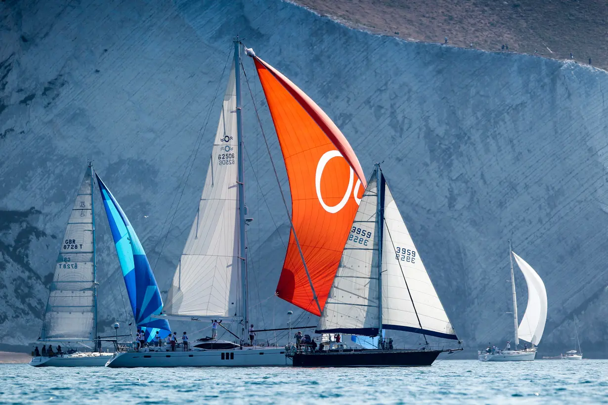 The Needles. Vamos, GBR 62506, GBR 8728T, 3959