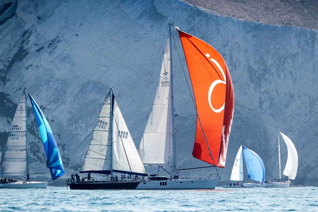 The Needles. Vamos, GBR 62506, GBR 8728T, 3959