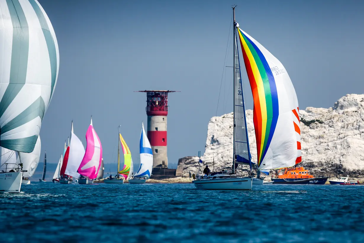 The Needles. Vivace, GBR 3626