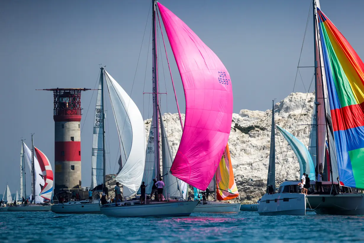 The Needles. Tomahawk, GBR 6699