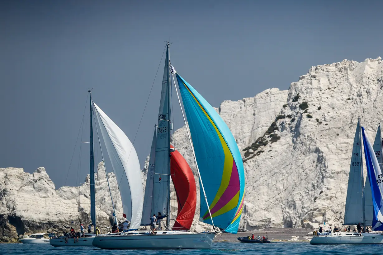 The Needles. Scimitar, GBR 7895