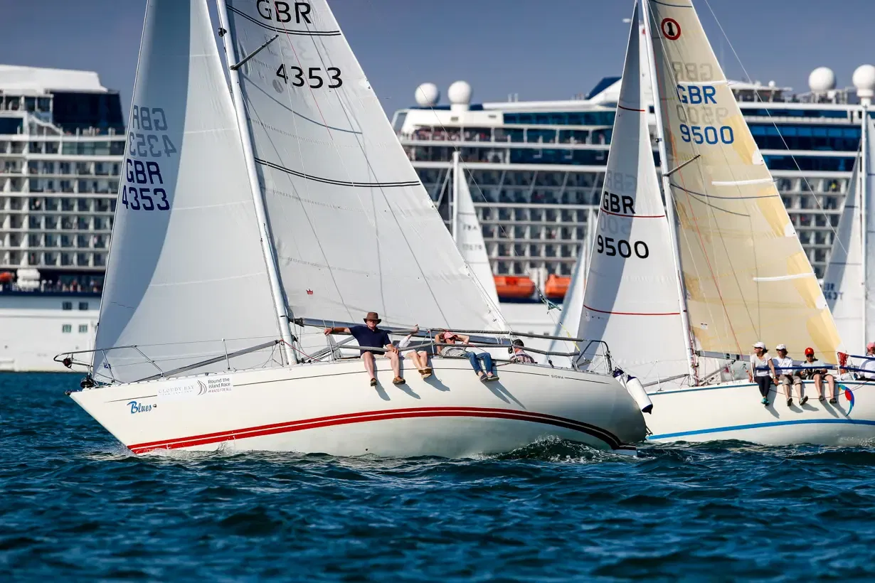 2018 Individual Yachts, Blues, GBR 4353