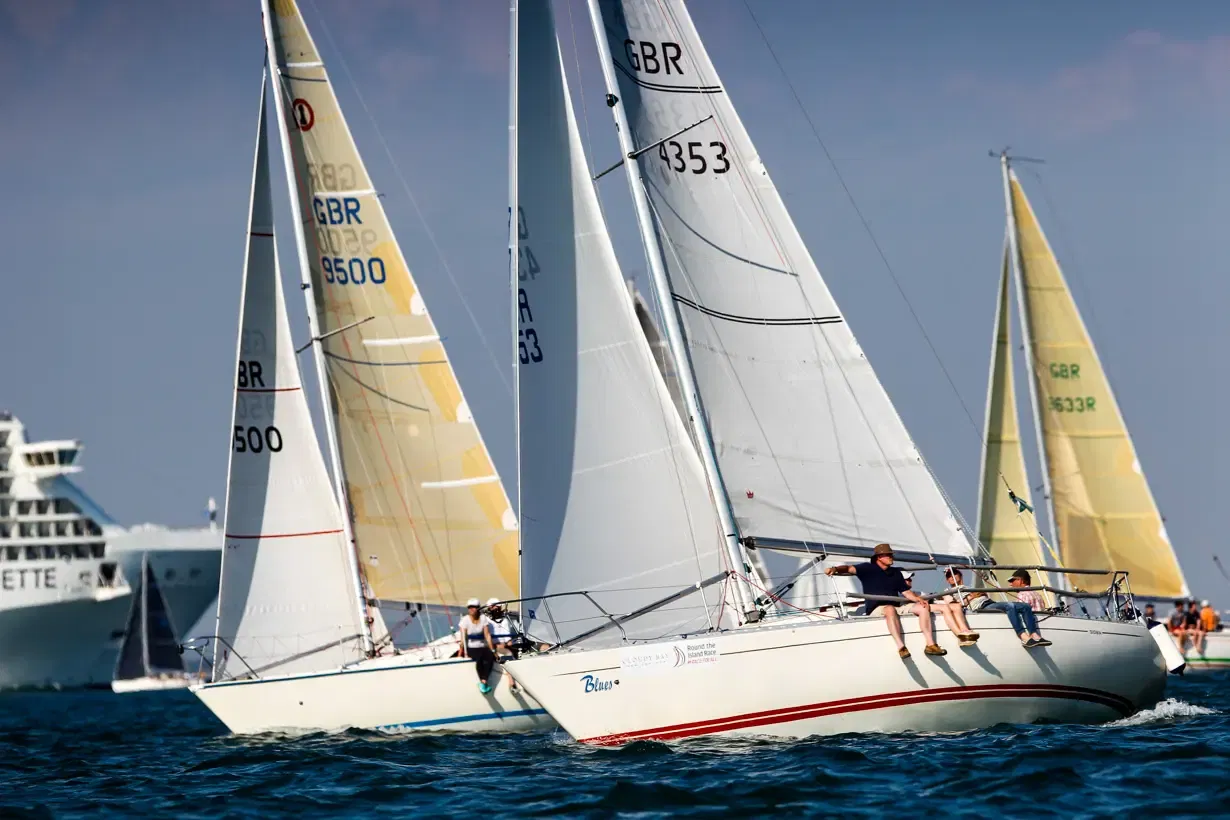 2018 Individual Yachts, Blues,GBR 4353