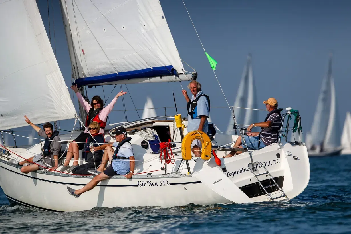 2018 Individual Yachts, Teganblue, Gibsea 312, GBR 4809