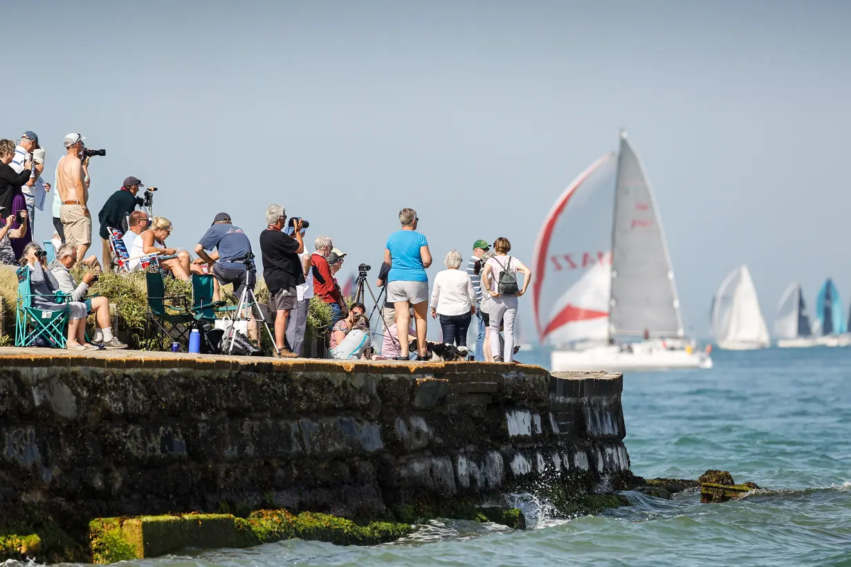 2019 individual yachts. Spectators