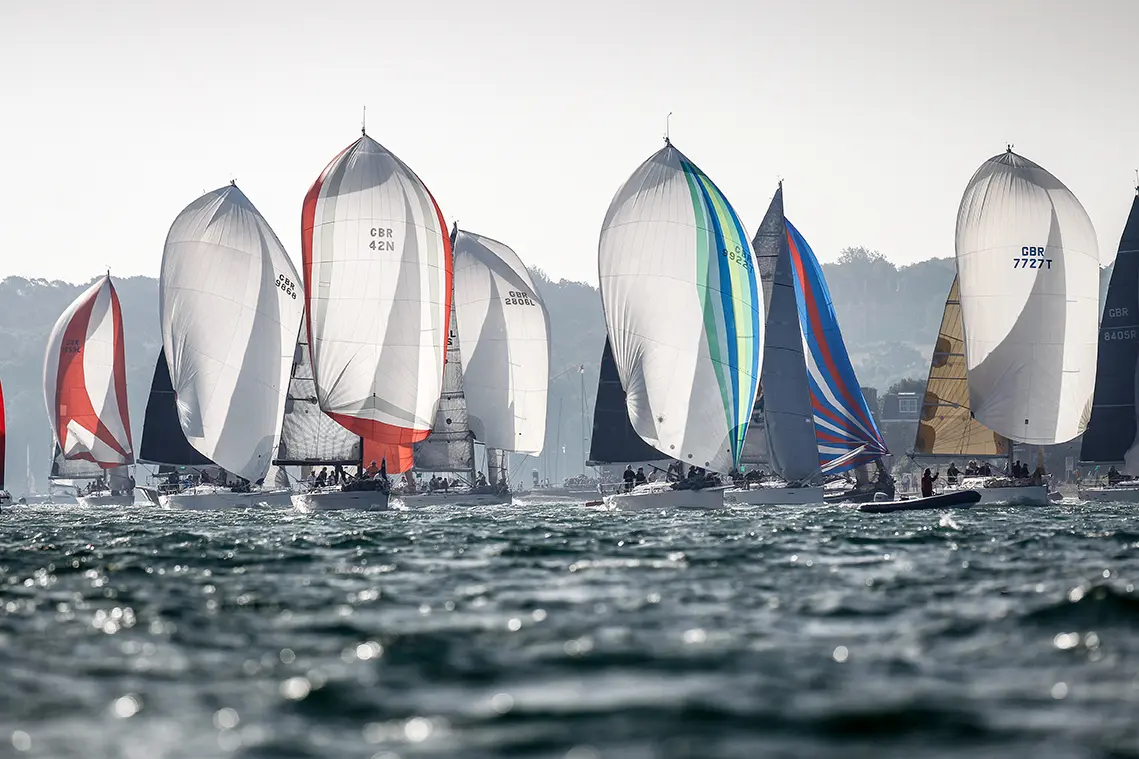 2019 Race start. La Reponse, R and W, Musketeer, GBR 42N, GBR 7727T