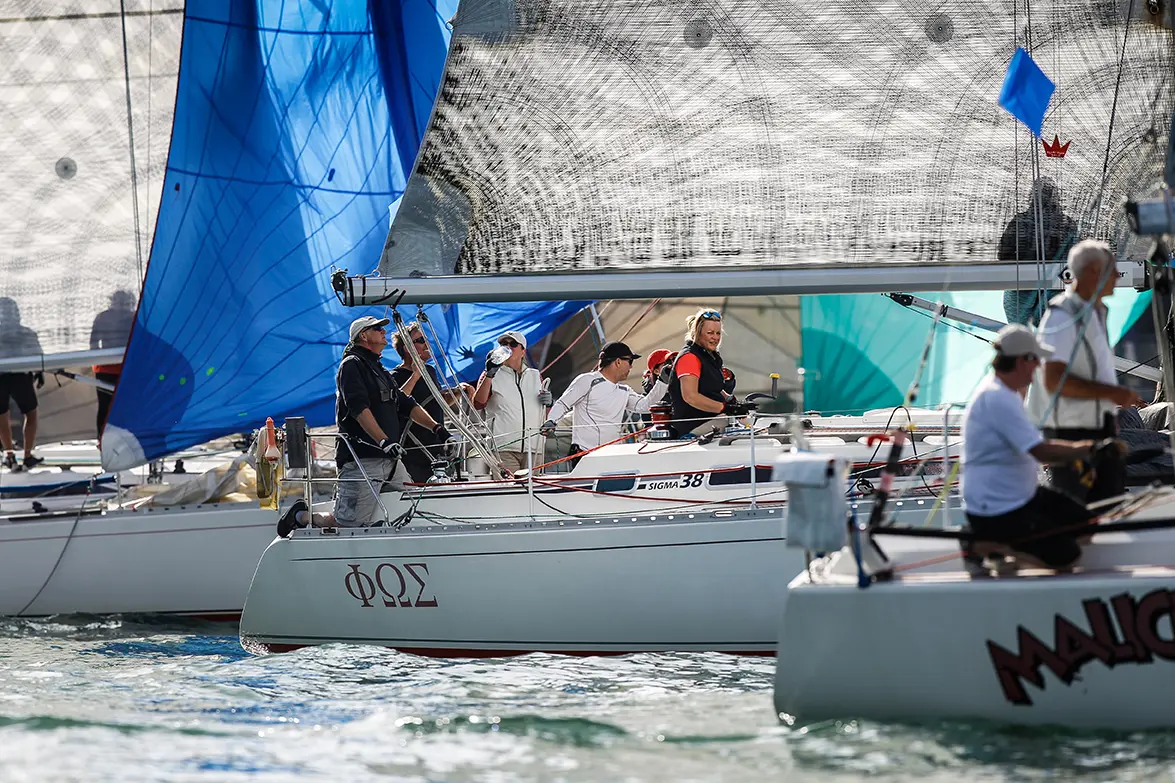 2019 Race start. Light, Sigma 38