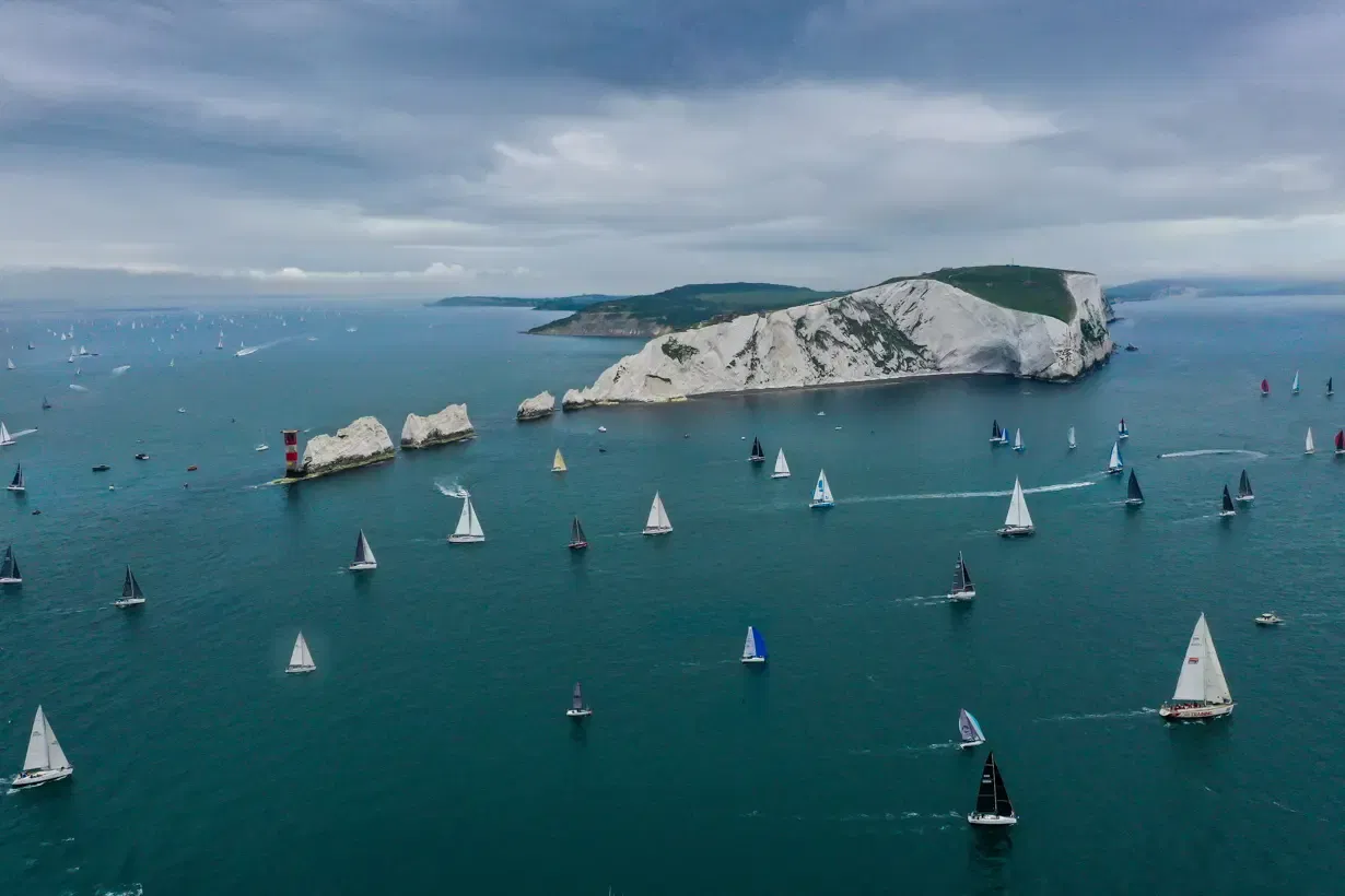 2021 The Needles, Fleet rounding the Needles