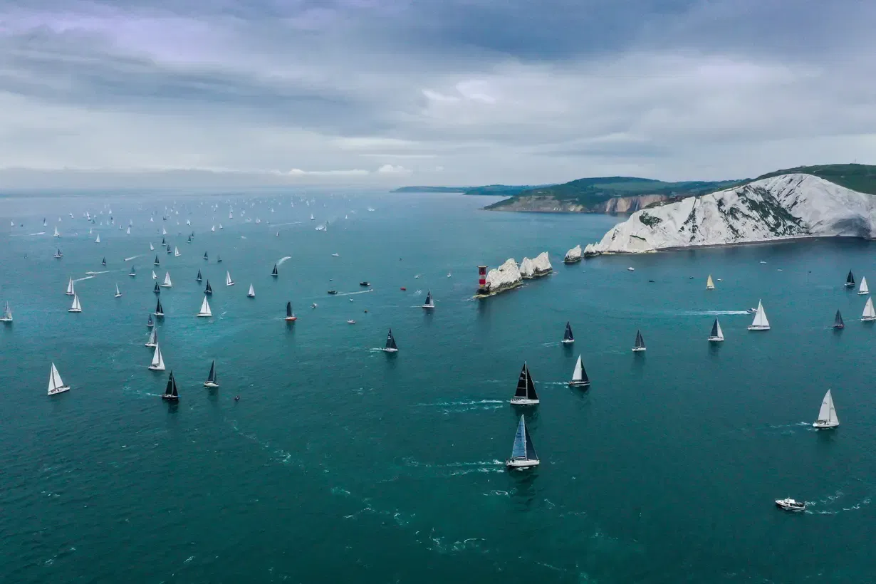 2021 The Needles, Fleet rounding the Needles