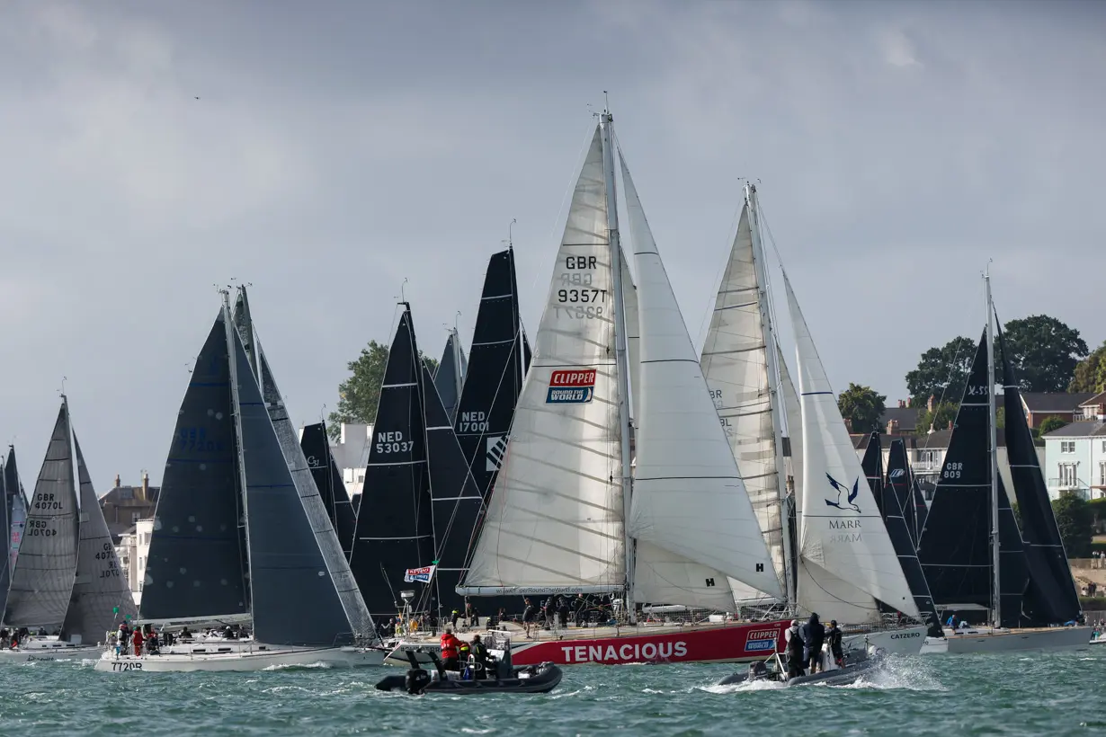 2022 race start, Lutine, Tenacious, GBR 93571, NED 53037, NED 17001