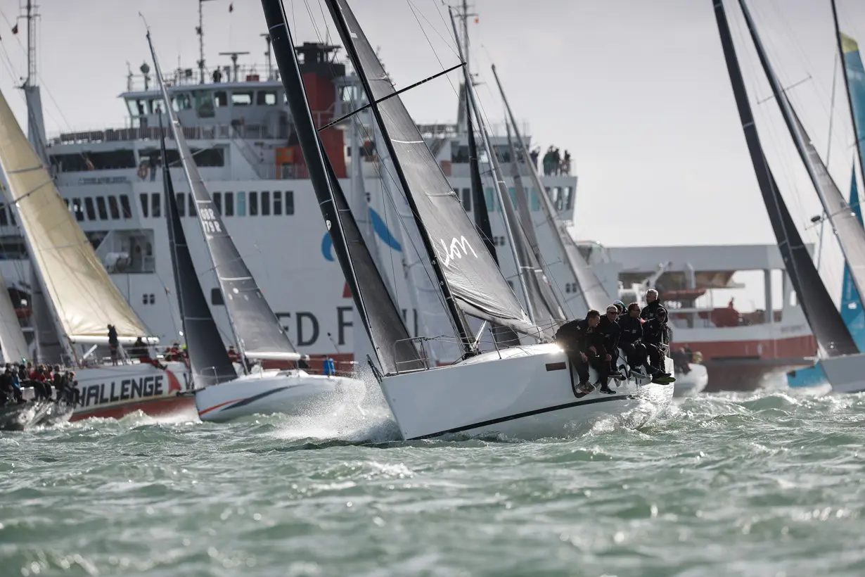 2022 race start, Leon, Challenge Wales