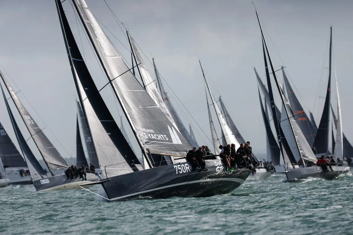 2022 race start, Dark n Stormy, GBR 750R