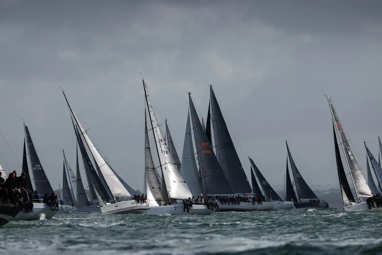 2022 race start, Fleet, GBR 317X, GBR 1419L,