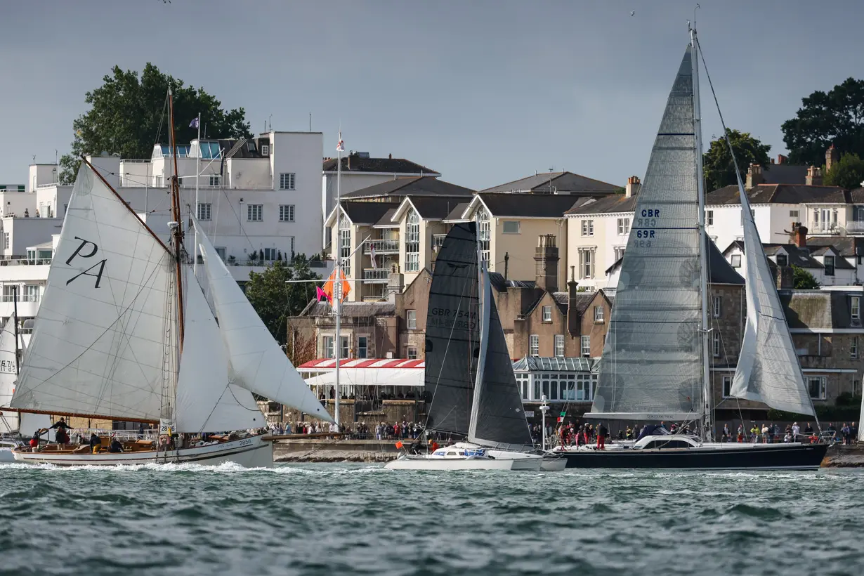 2022 race start, Polle Agatha, Coco De Mer, GBR 69R