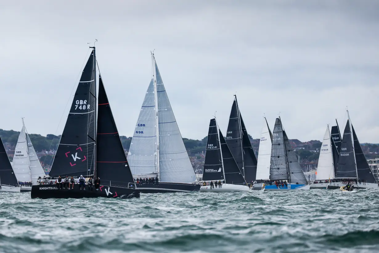 2023 race start, Happy Daize, GBR 748