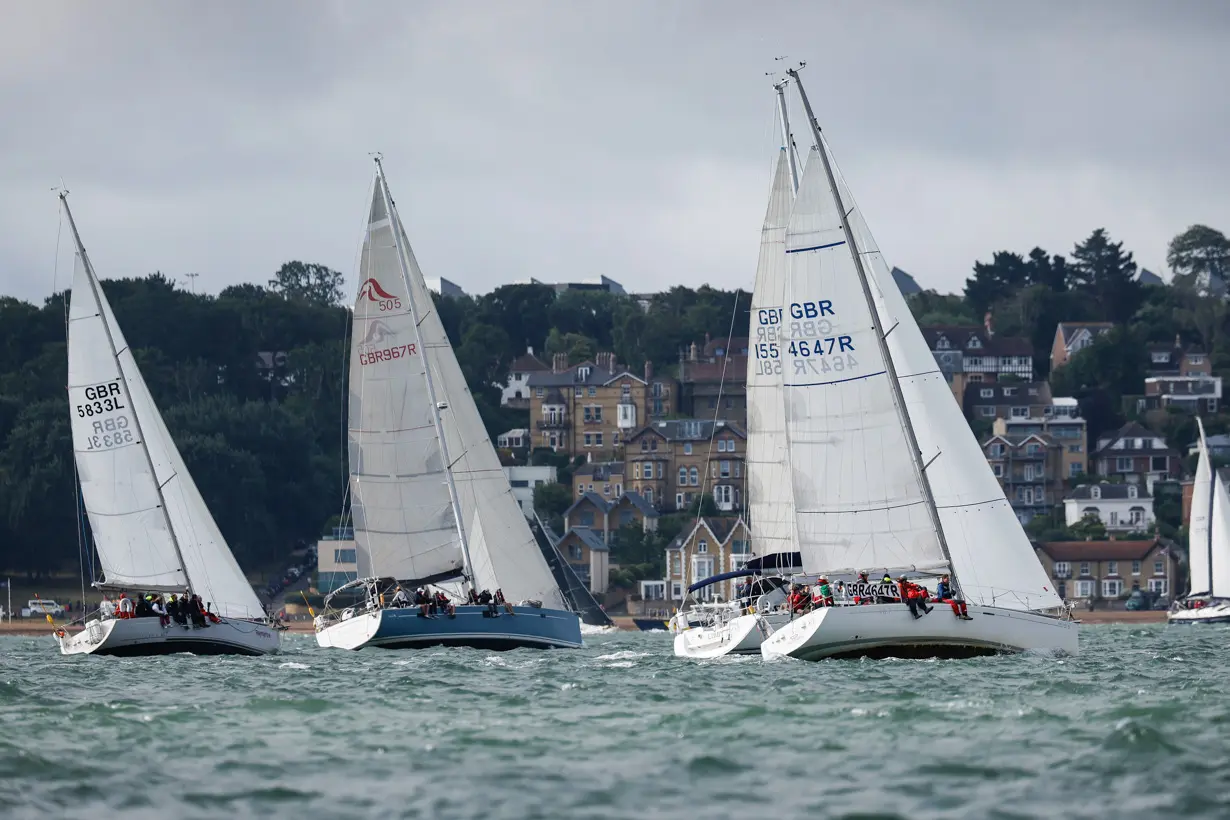 2023 race start, Gael Force, GBR 4647