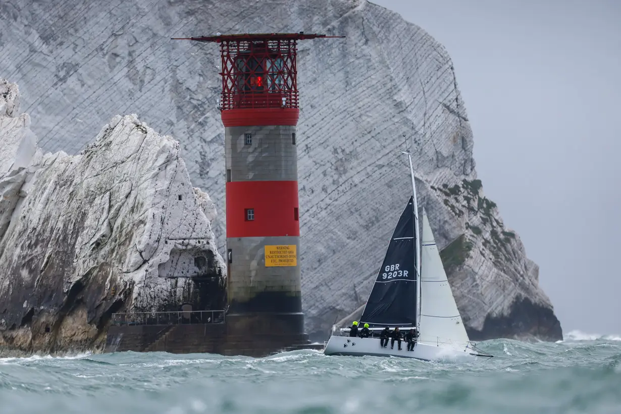 The Needles. Wee Bear, GBR 9203