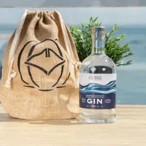 Round the Island Race ISC Gin with gift bag