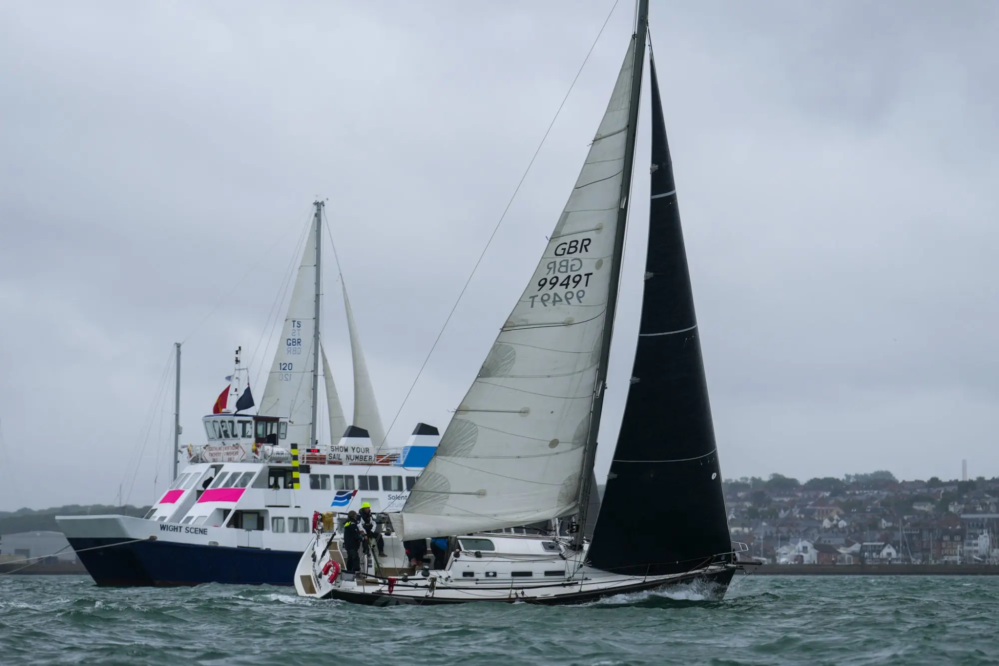 Round the Island Race 2025 – Race Finish