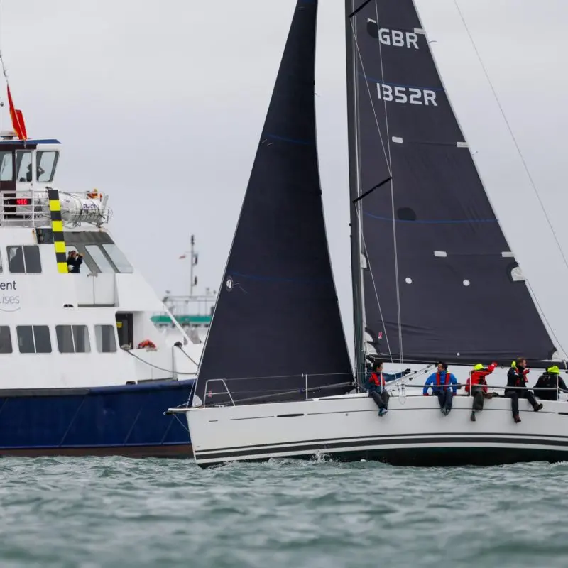 Round the Island Race 2025 – Race finish