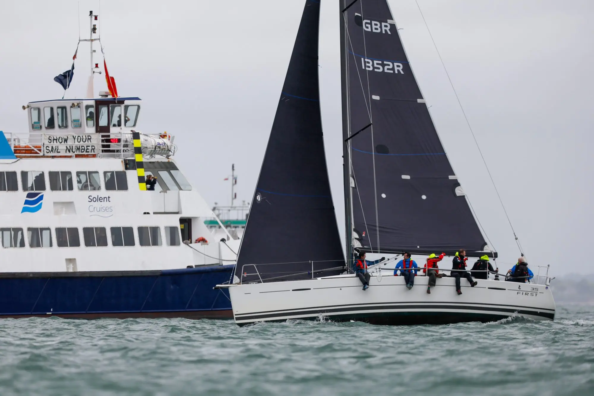Round the Island Race 2025 – Race finish